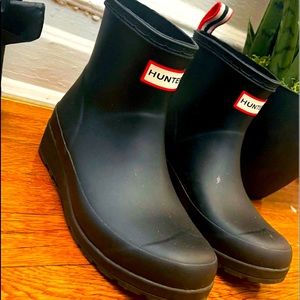 Black short play rain boot